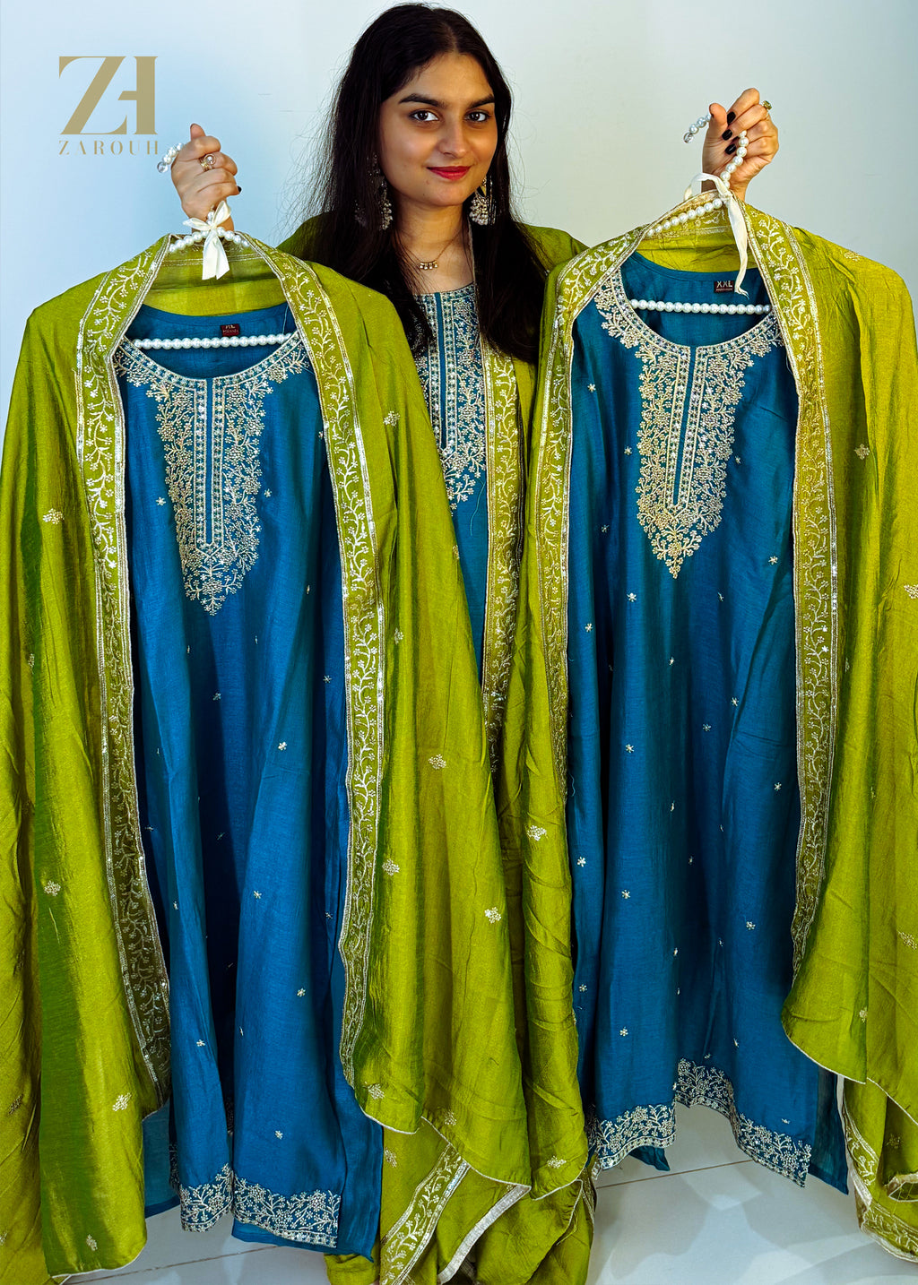 Peacock Contrast Luxe Set