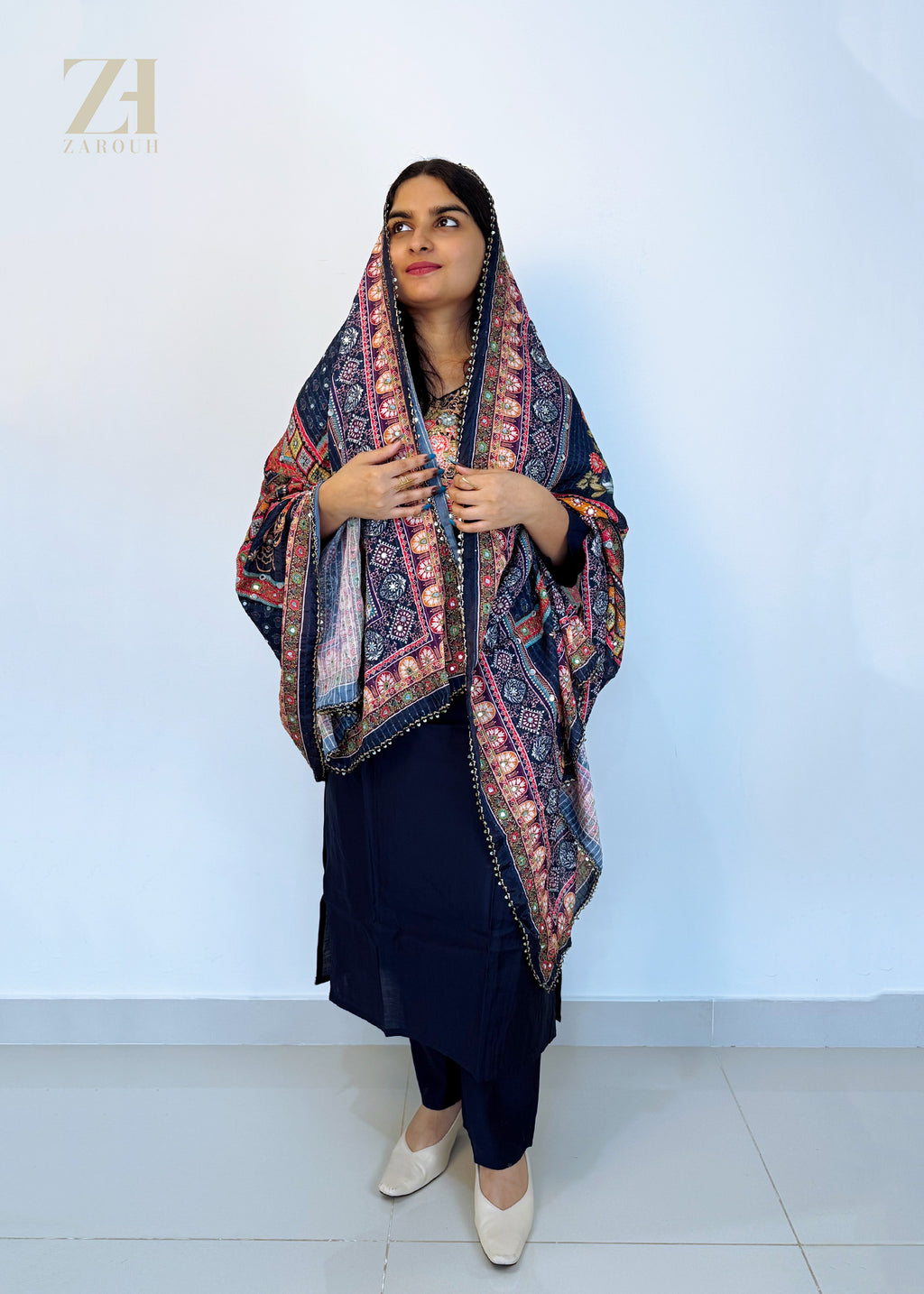 Navy Noor Roman Silk Set